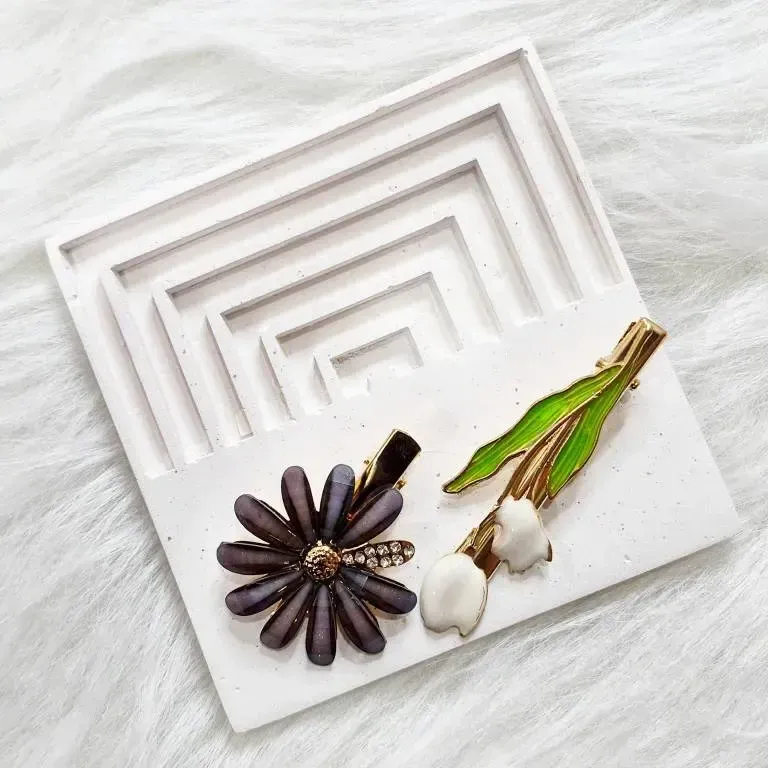 گیره مو وارداتی طرح بابونه و لاله بسته 2 عددی - تصویر 2