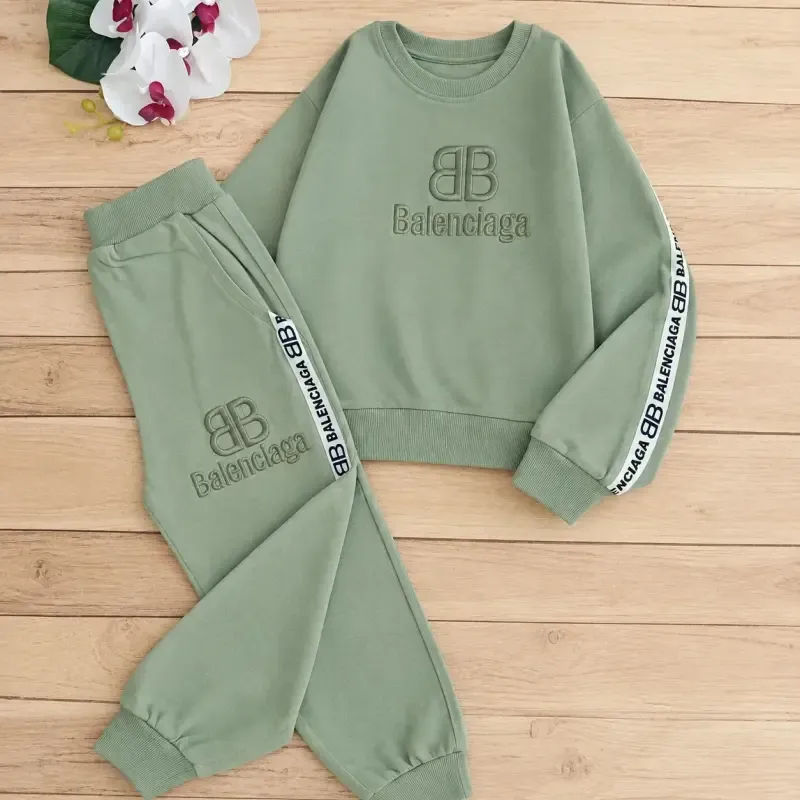 بلوز شلوار دورس بچگانه Balenciaga گلدوزی شده - تصویر 2