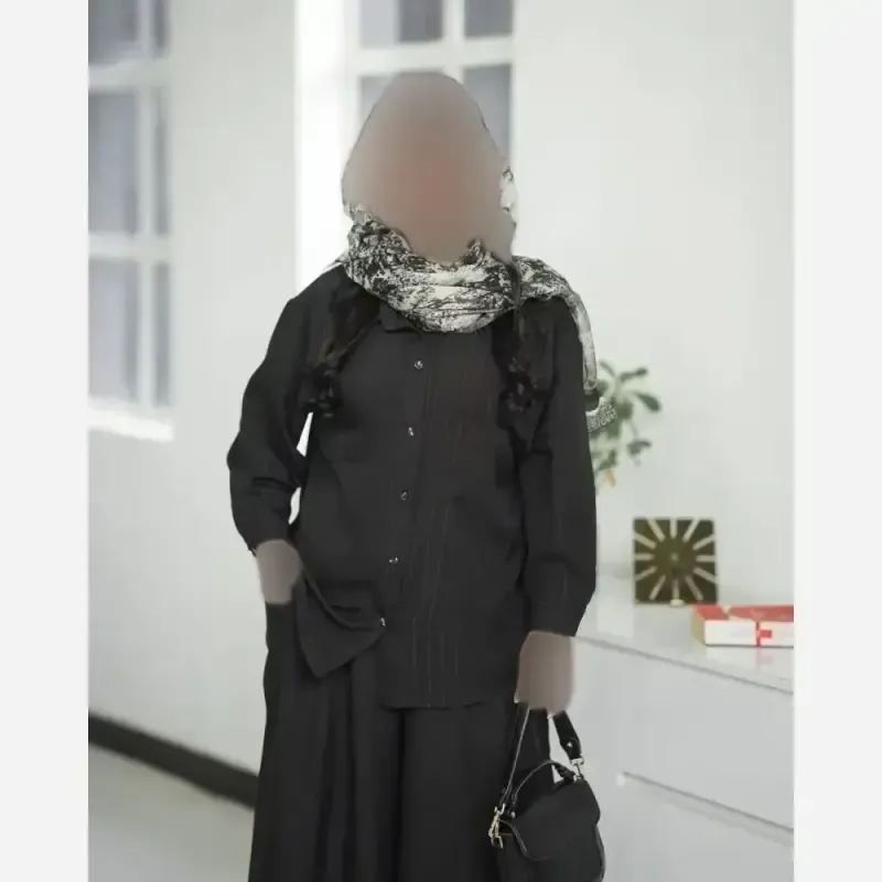 ست شومیز و دامن شلواری زنانه لمه راه راه و صوفیا کجراه مشکی فری سایز - تصویر 4