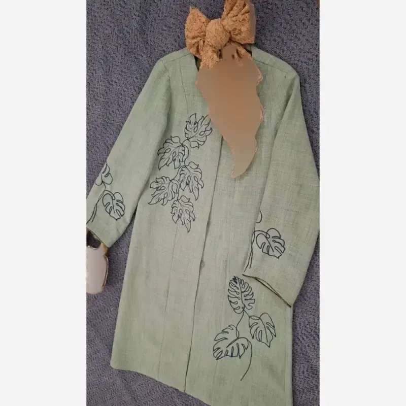 مانتو گلدوزی شده مدل نیاز پارچه شانتون اسلپ قد 105 سانتی متر - تصویر 2