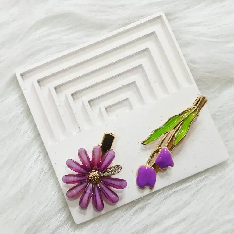 گیره مو وارداتی طرح بابونه و لاله بسته 2 عددی - تصویر 4